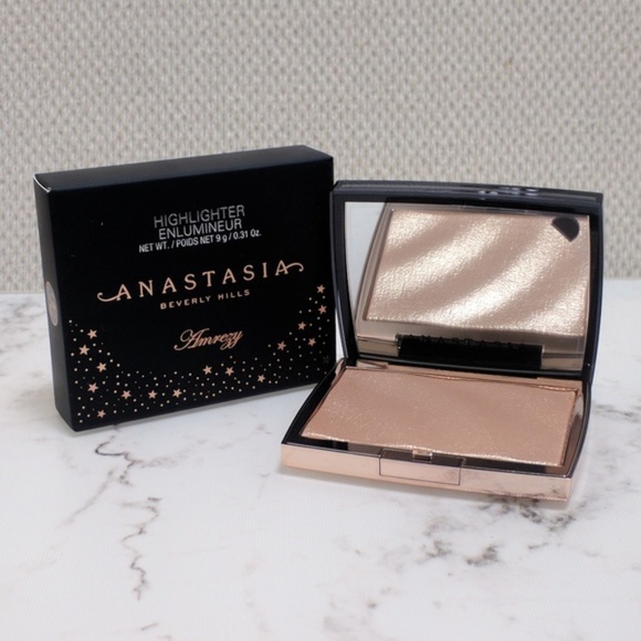 Anastasia Beverly Hills Other - Anastasia Beverly Hills Amrezy Highlighter
